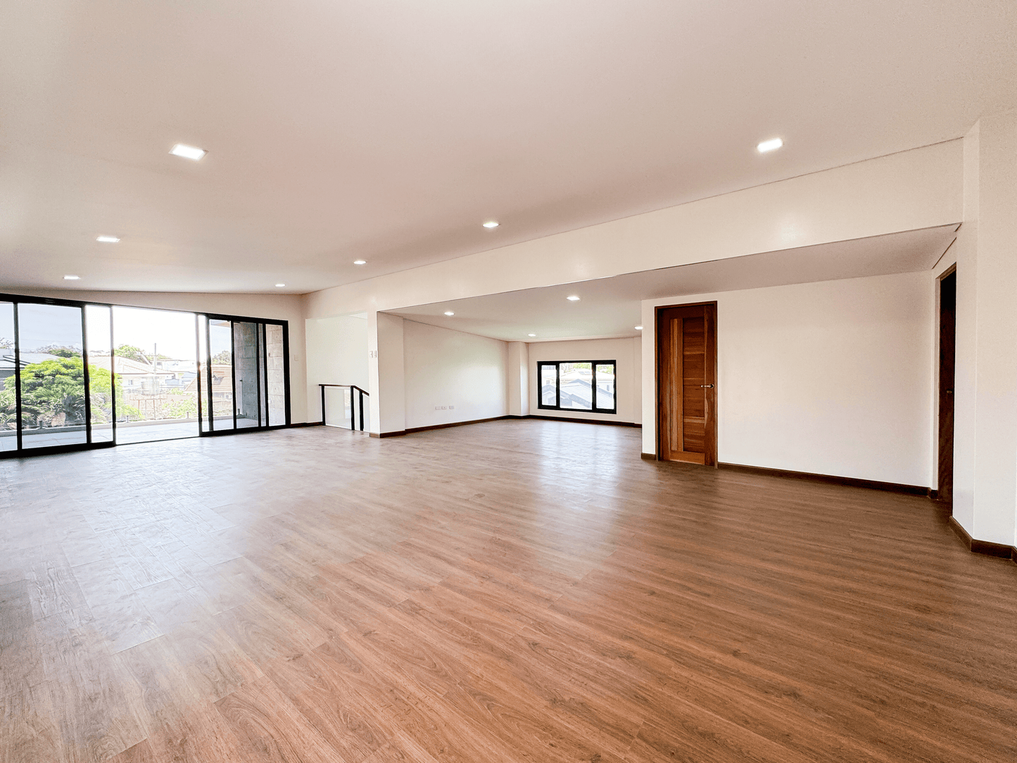 Modern house for sale in Merville Park, Parañaque City