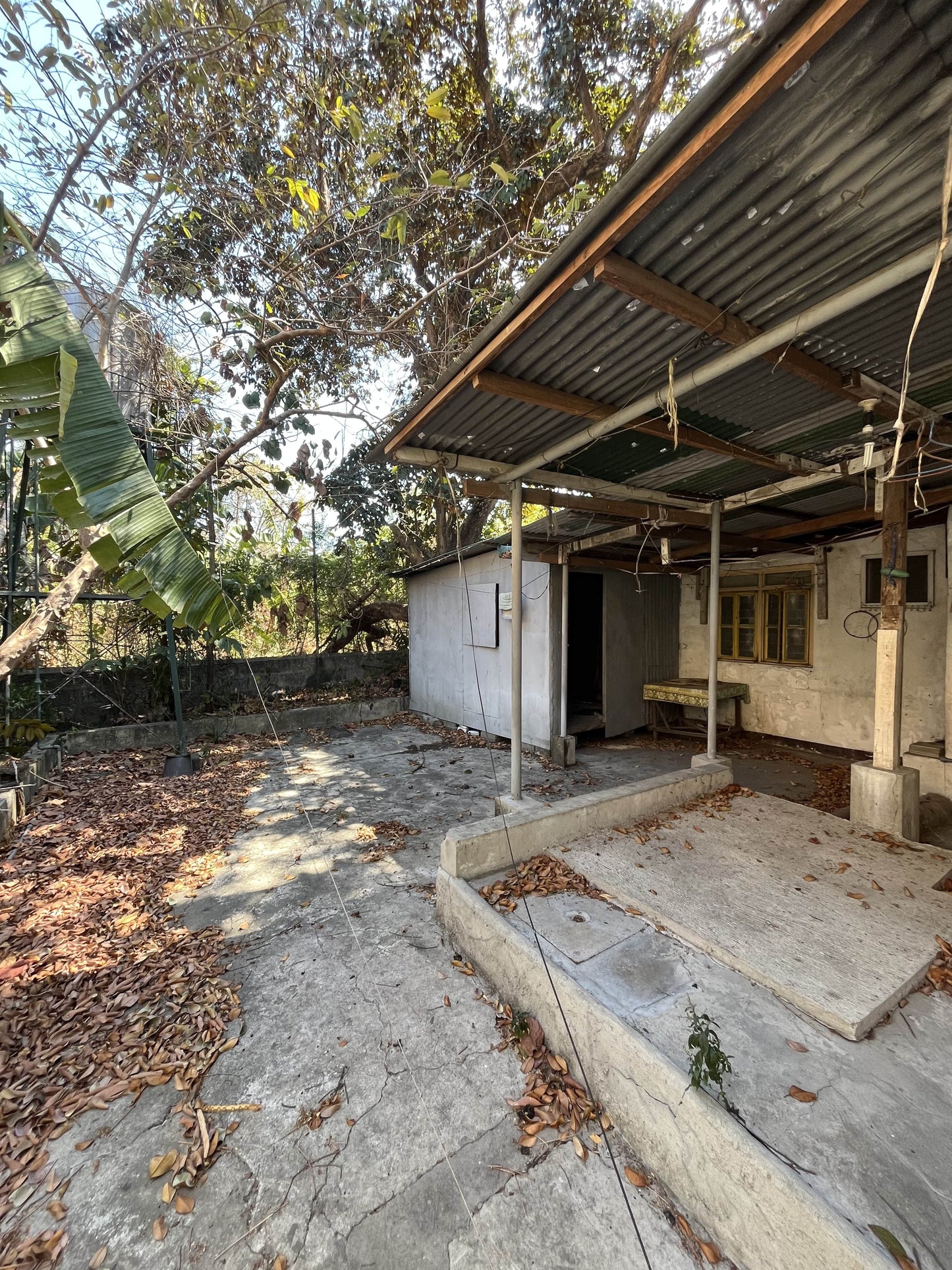 Old house in Merville Park, ParaƱaque