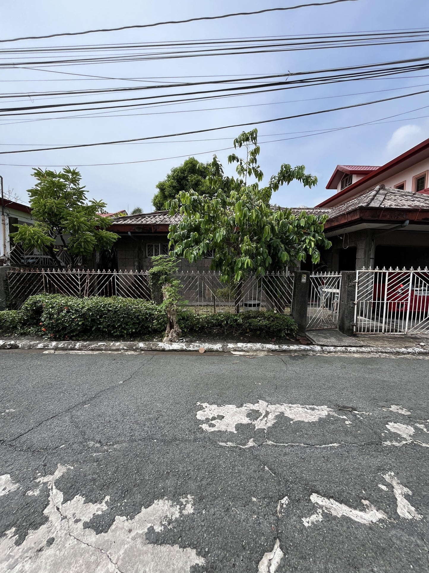 Bungalow in South Green Park (beside Merville Park)