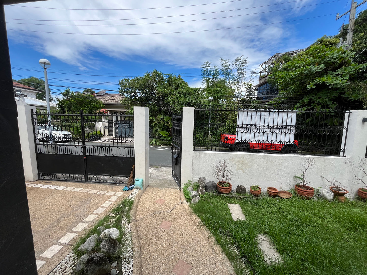 Bungalow for sale in Merville Park, Parañaque