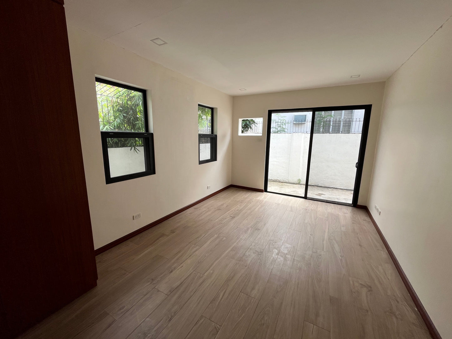 Bungalow for sale in Merville Park, Parañaque