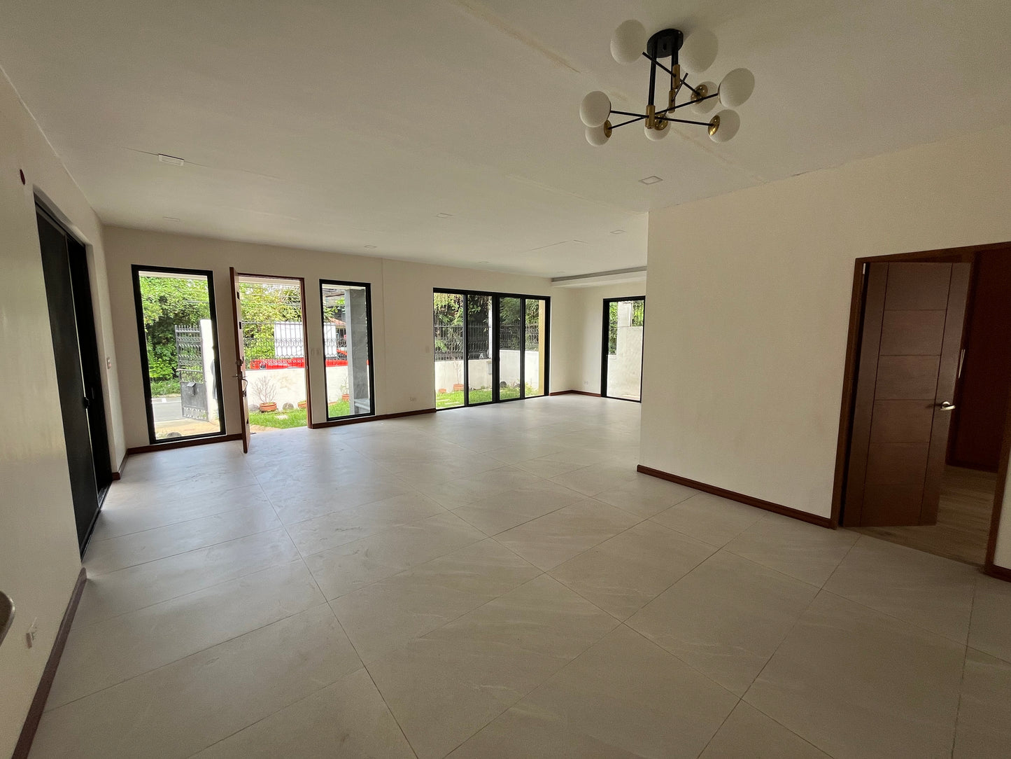 Bungalow for sale in Merville Park, Parañaque