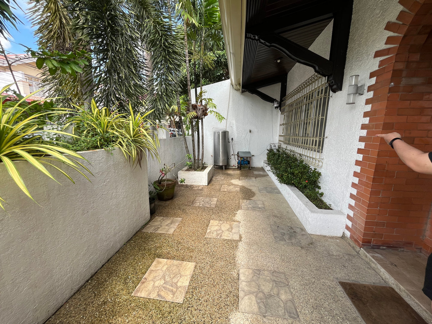 House in Merville Park (Executive Area), Parañaque