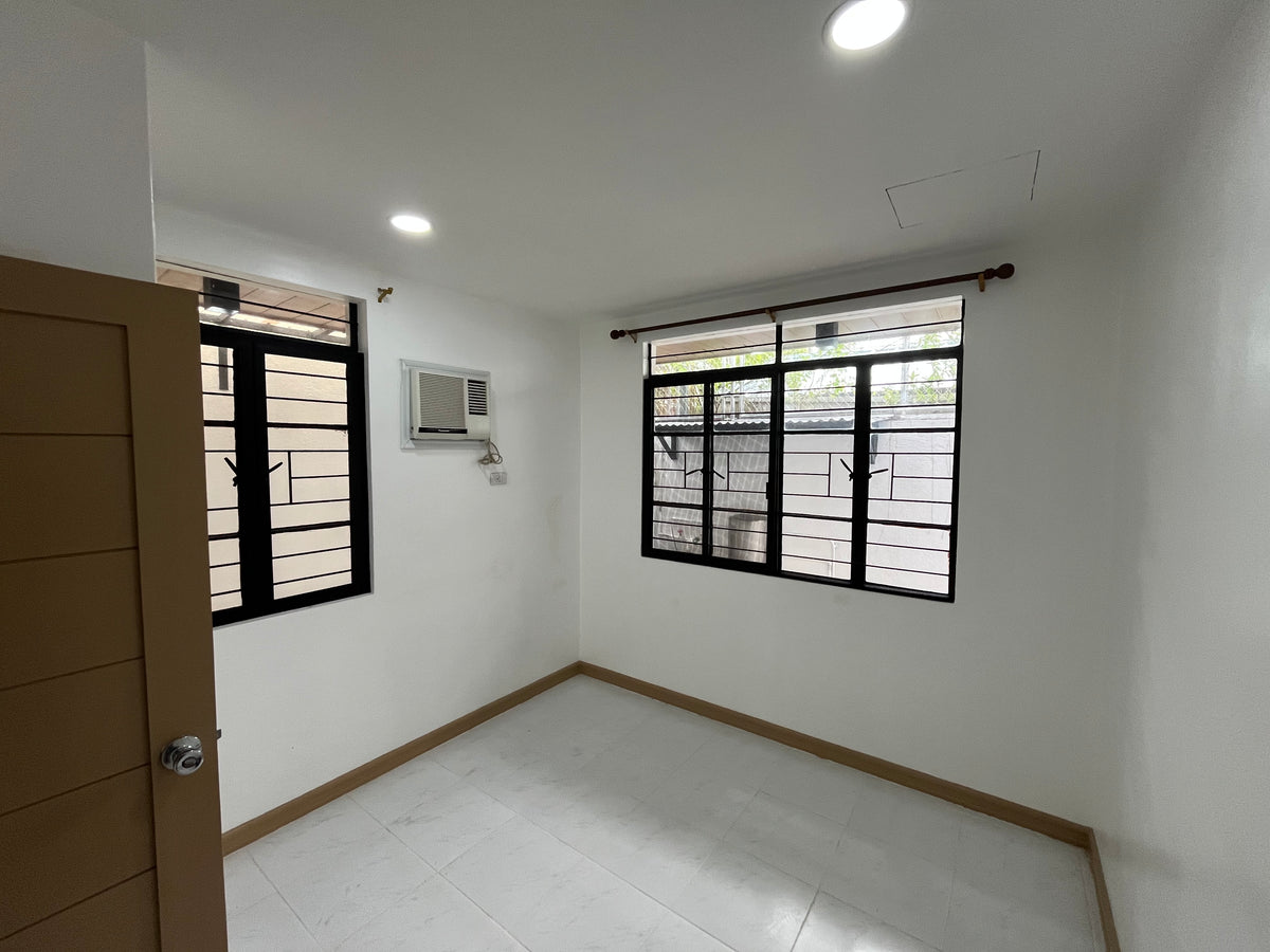 House in Merville Park (Executive Area), Parañaque