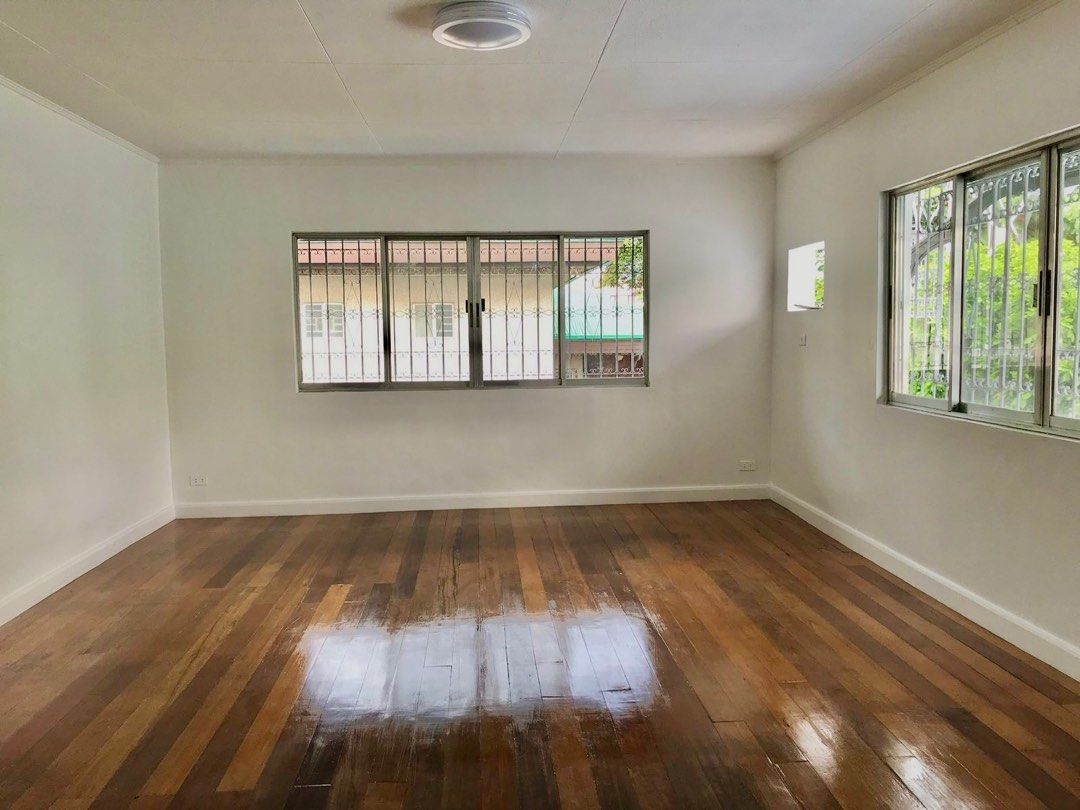House in Merville Park (Executive Area), Parañaque