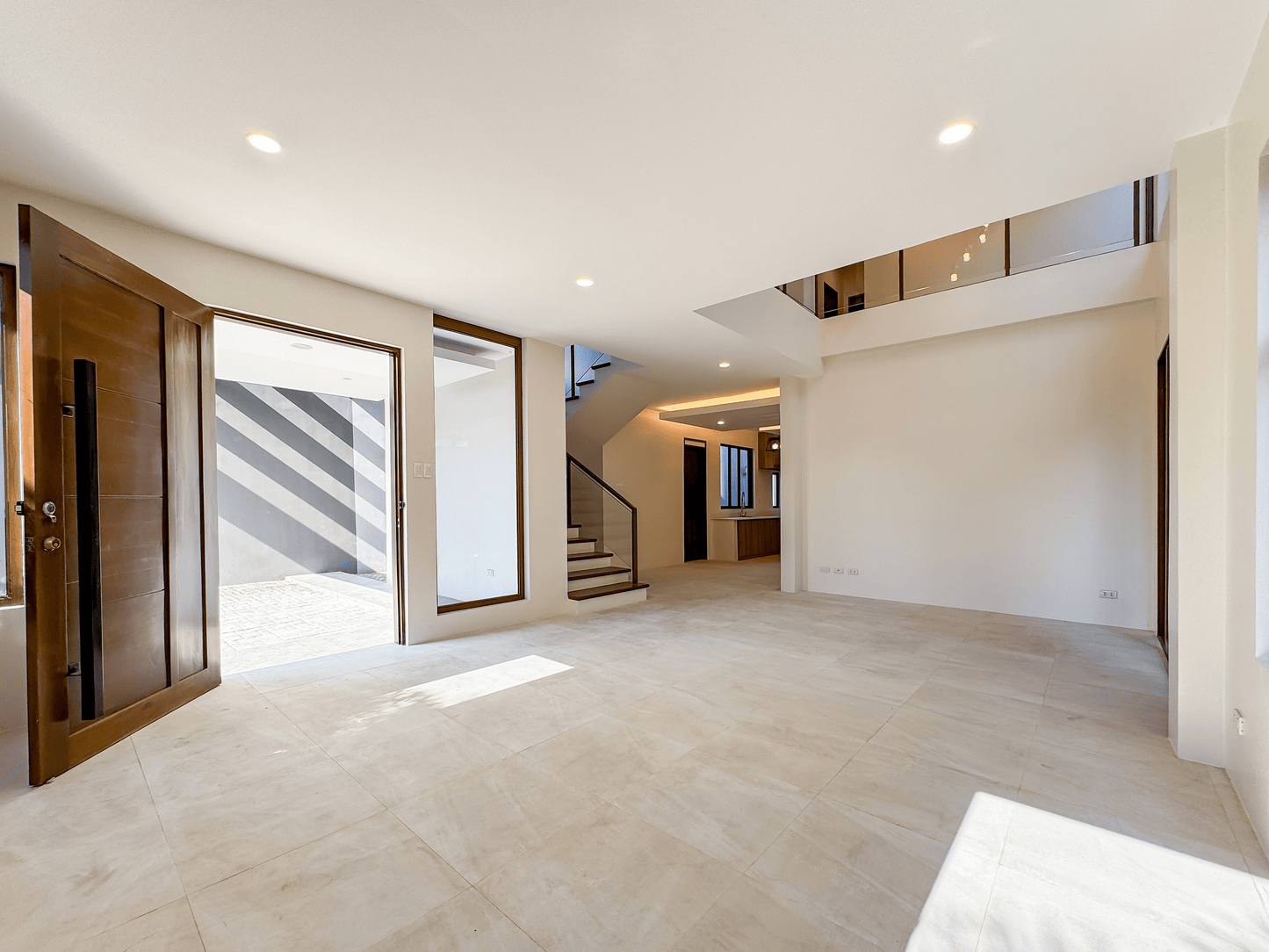 Modern House in Merville Park, Parañaque