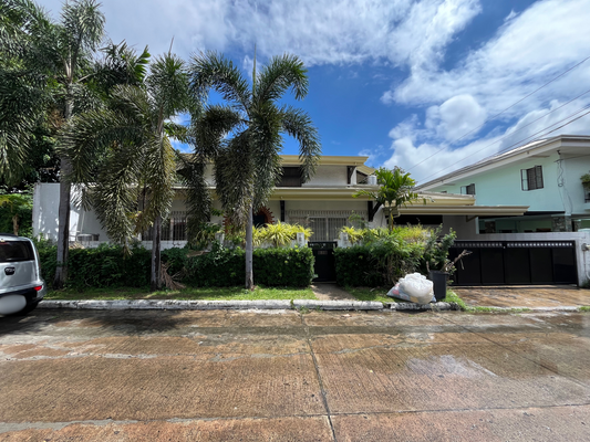 House in Merville Park (Executive Area), Parañaque