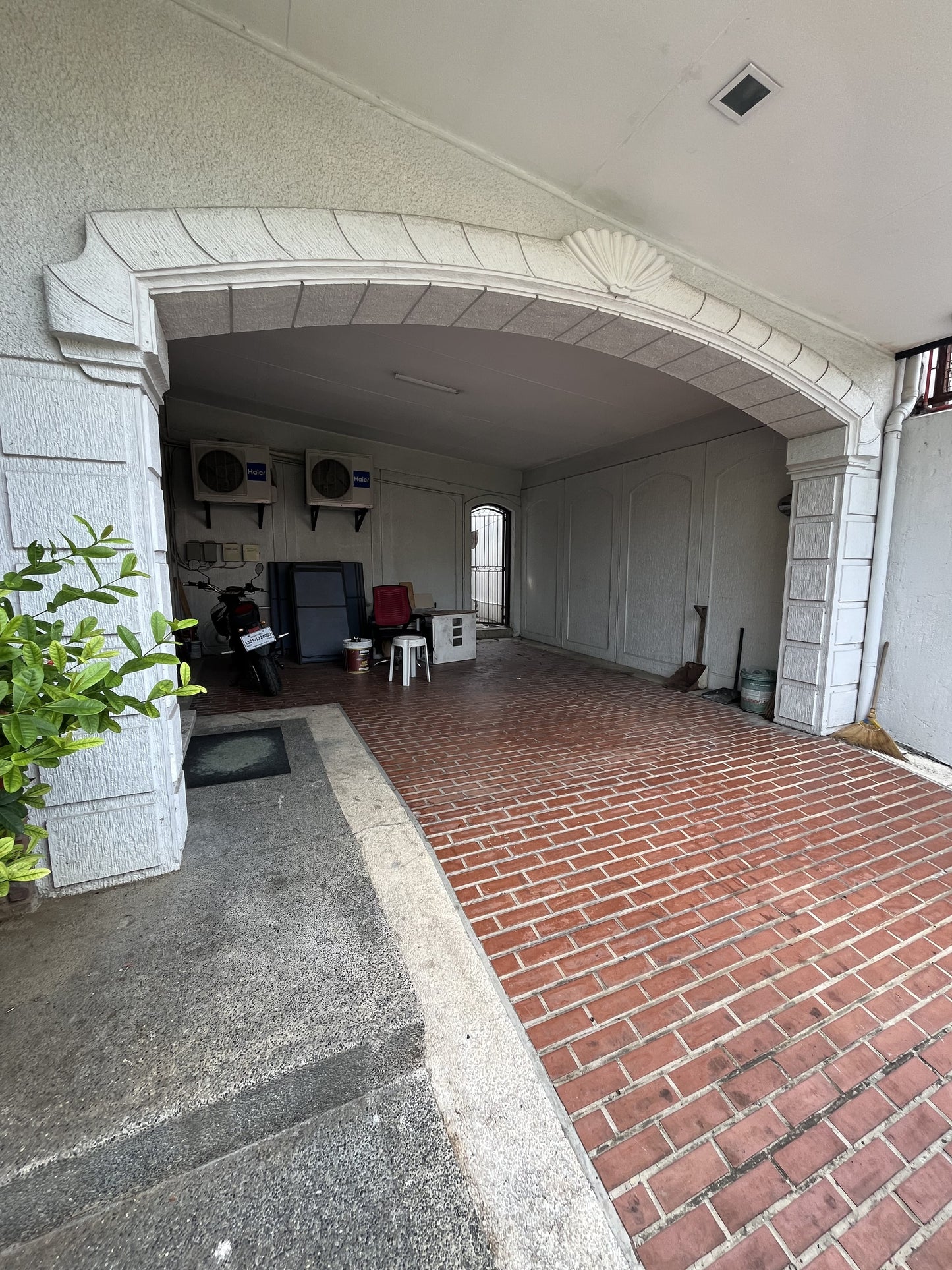 Bungalow for sale in Merville Park, Parañaque