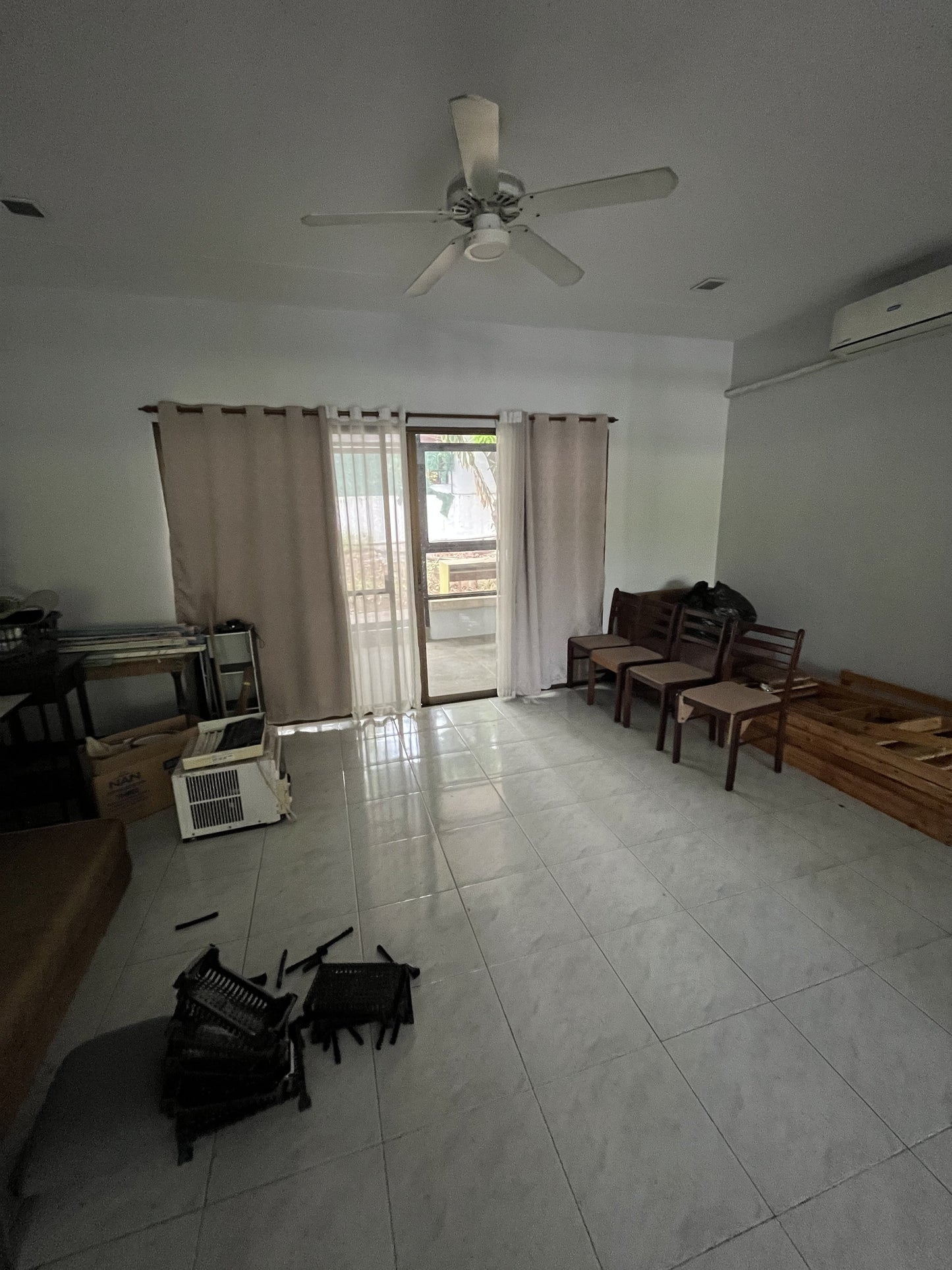 Bungalow for sale in Merville Park, Parañaque