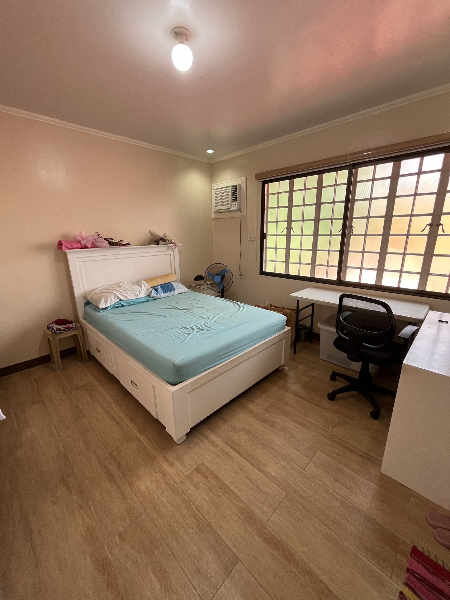 House in Merville Park Parañaque City