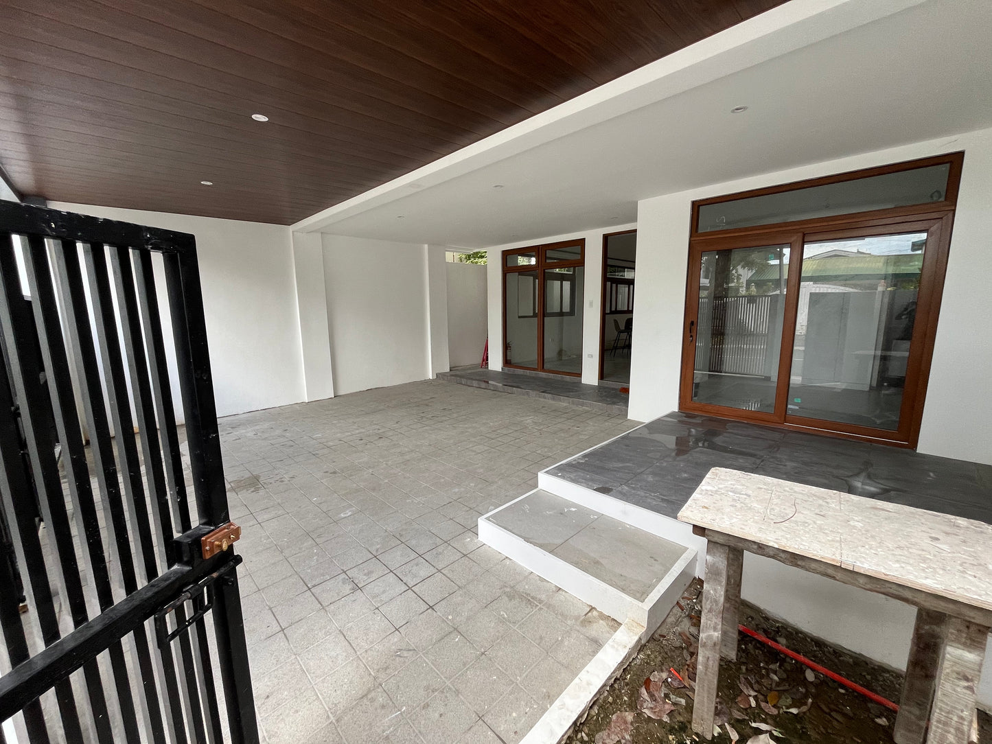 Modern House for sale in Merville Park, Parañaque