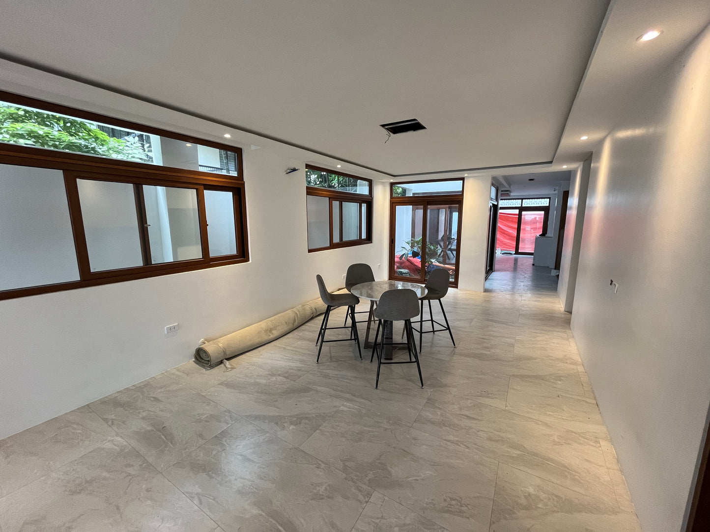 Modern House for sale in Merville Park, Parañaque
