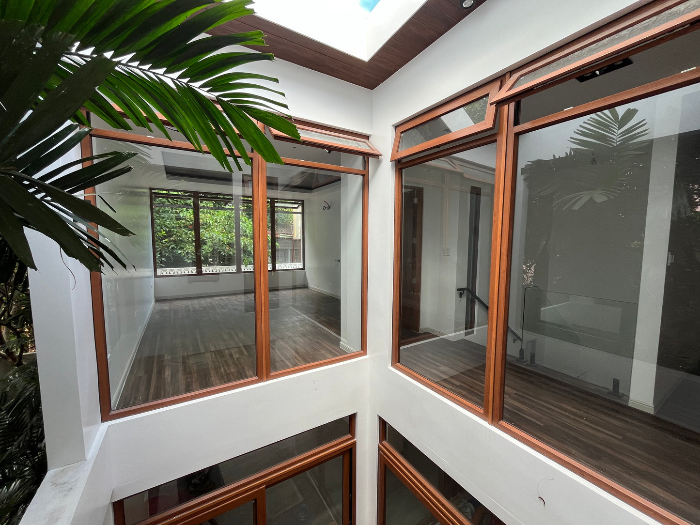Modern House for sale in Merville Park, Parañaque