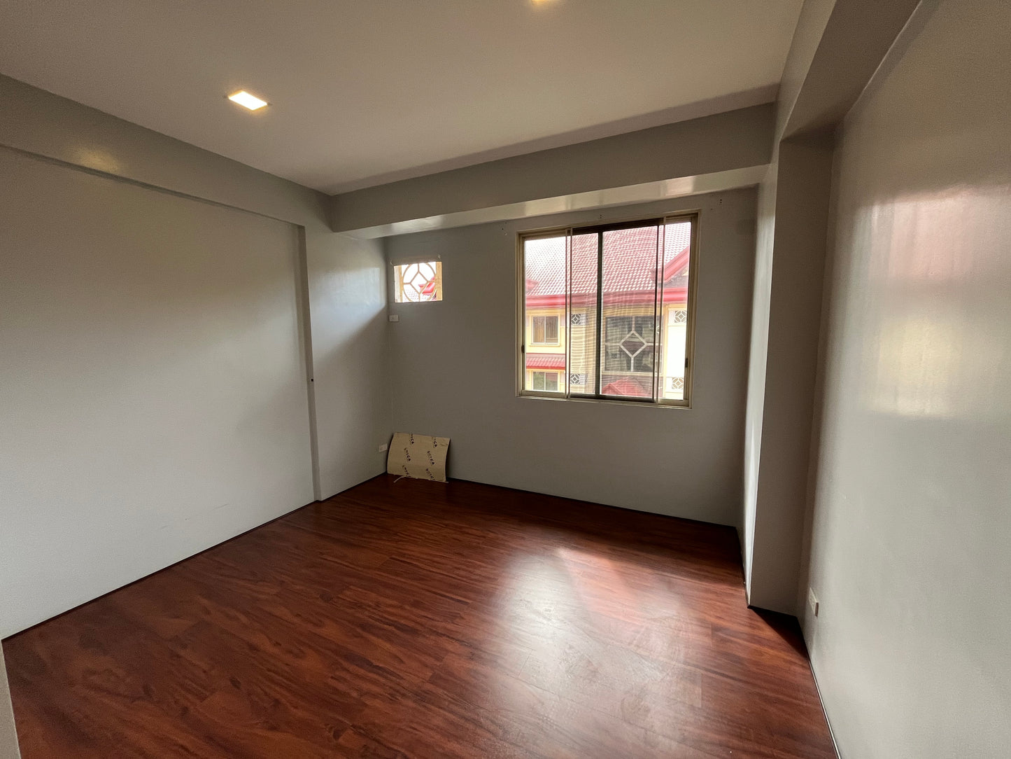Condo for sale in Merville Park (Bella Villa One)