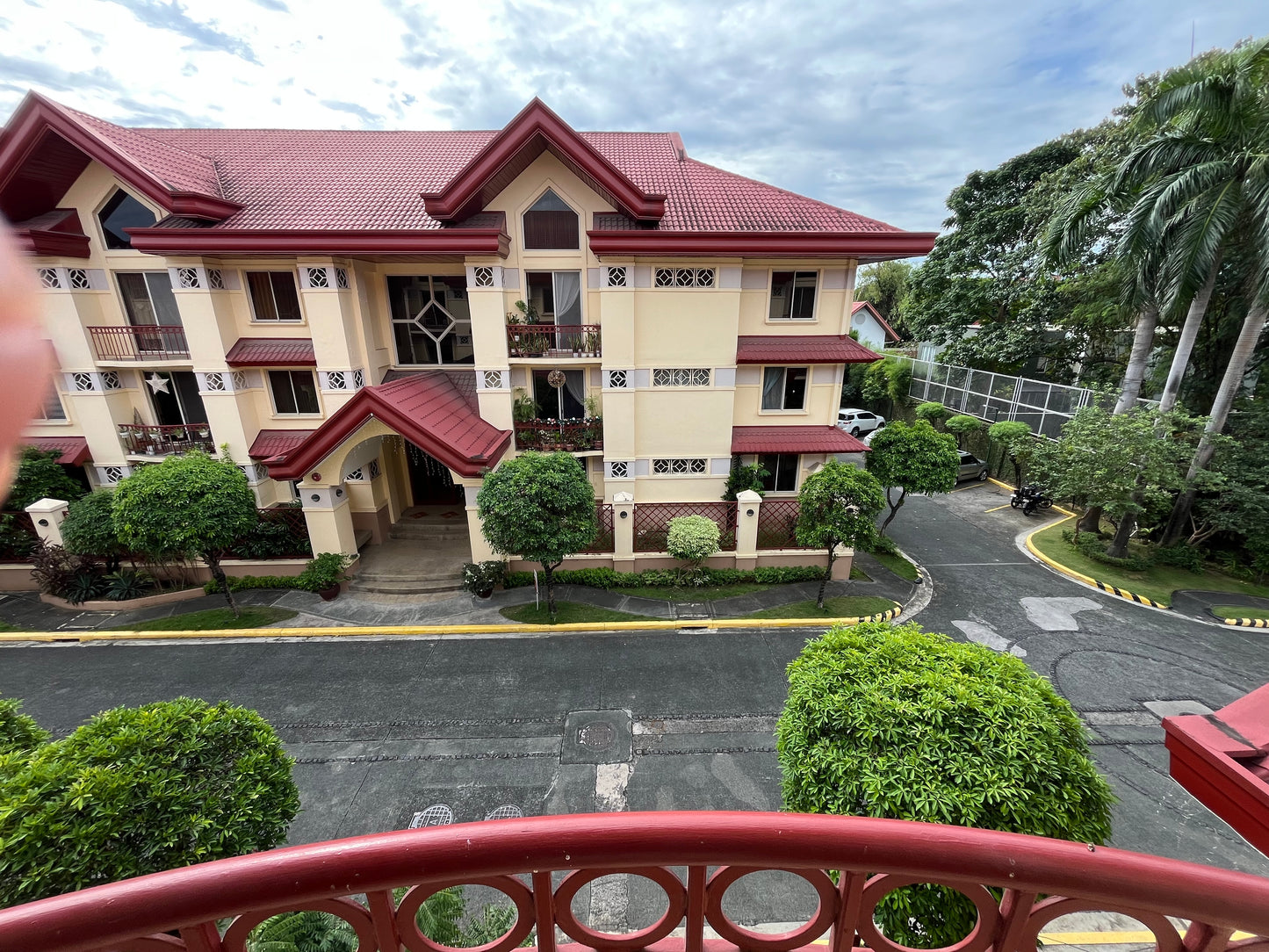 Condo for sale in Merville Park (Bella Villa One)