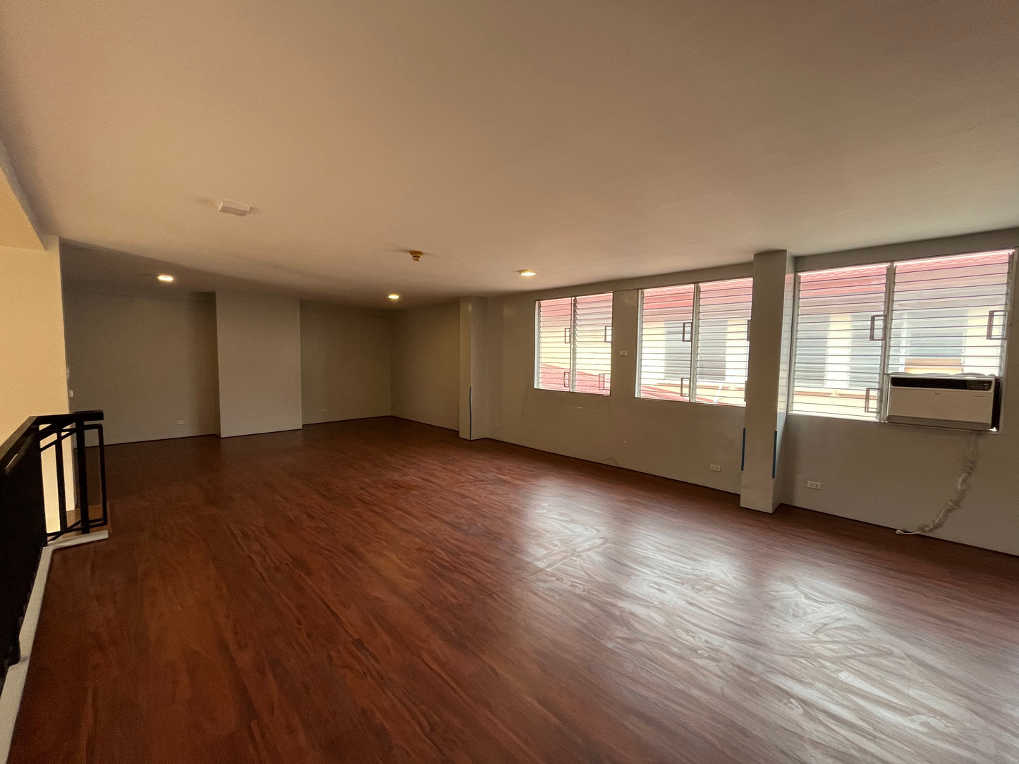 Condo for sale in Merville Park (Bella Villa One)