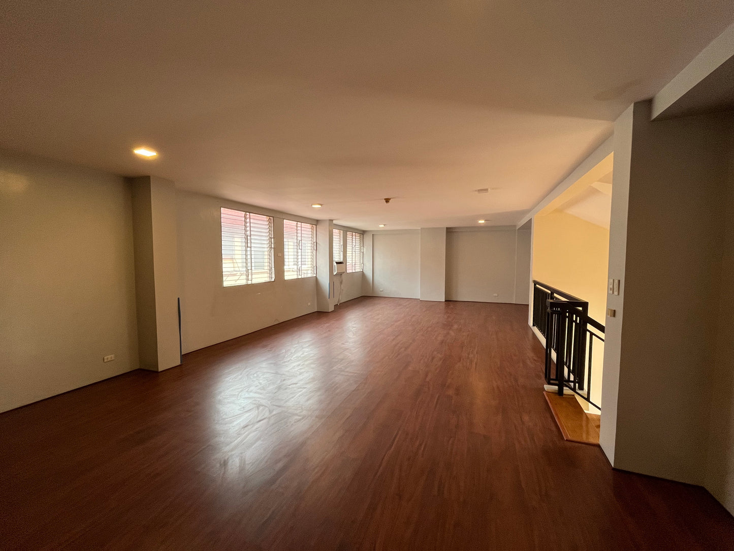 Condo for sale in Merville Park (Bella Villa One)