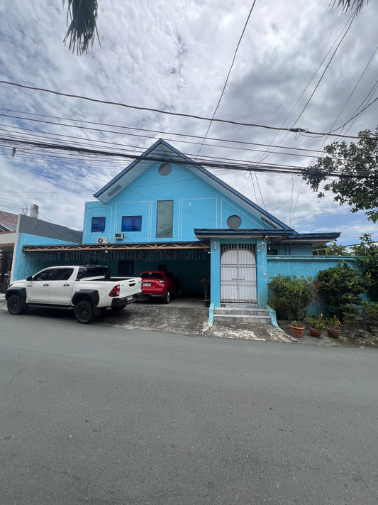 House in Merville Park, Parañaque