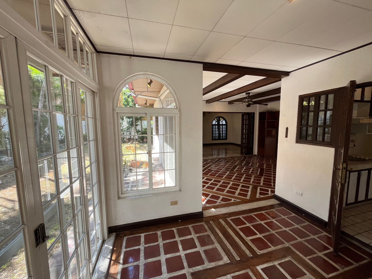 House in Merville Park (Executive Area), Parañaque
