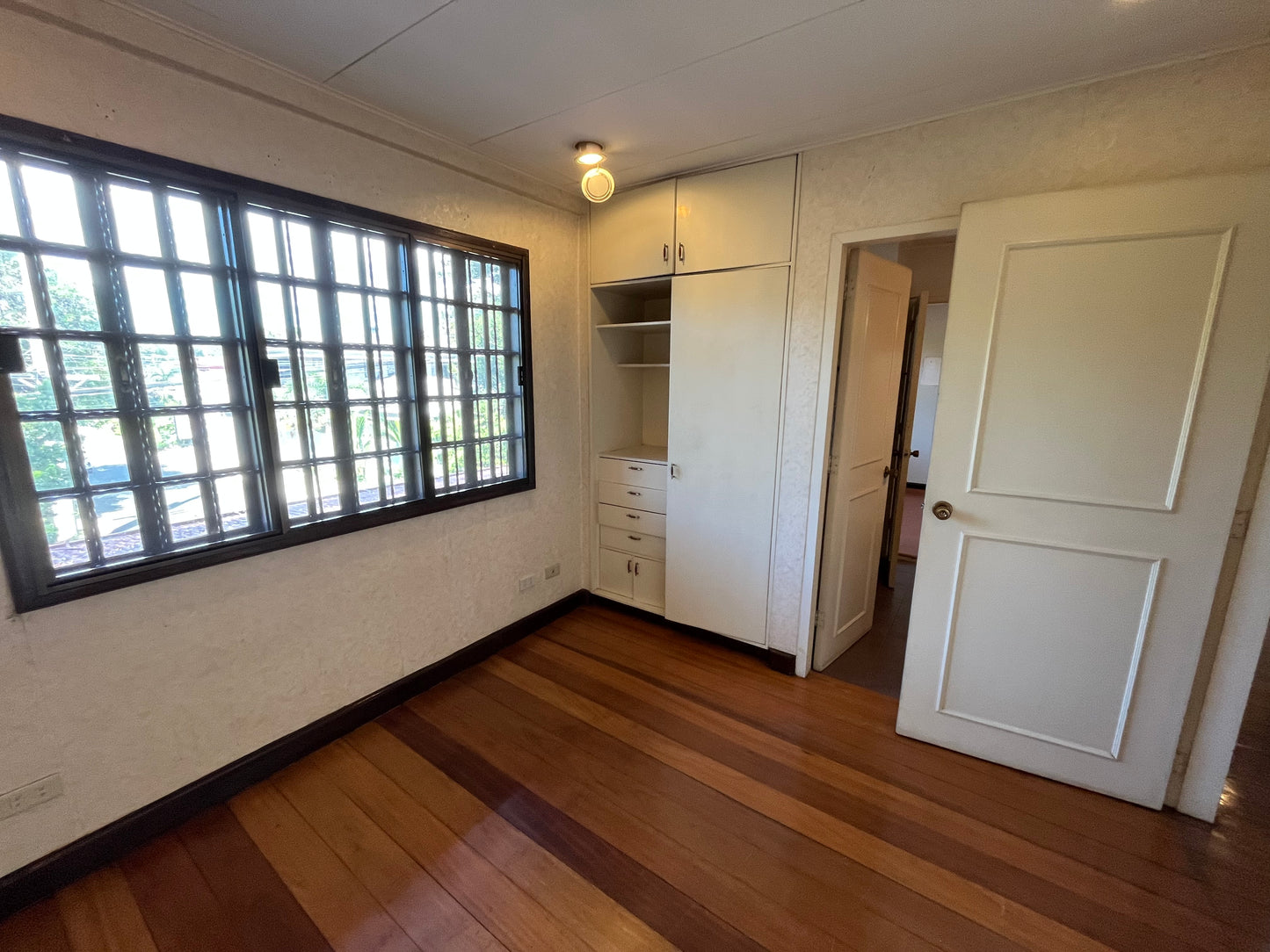 House in Merville Park (Executive Area), Parañaque