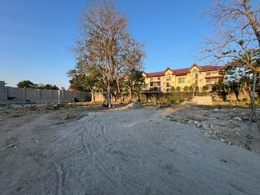 Big Vacant lot in Merville Park (Executive Area), Parañaque