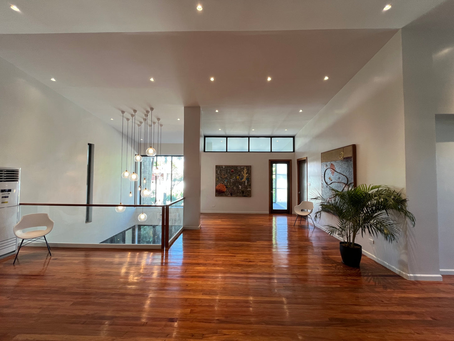 Modern house for sale in Merville Park, Parañaque City