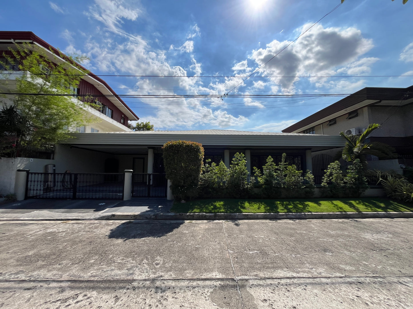 House in Merville Park (Executive Area), Parañaque
