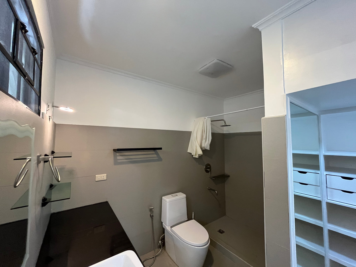 House in Merville Park (Executive Area), Parañaque