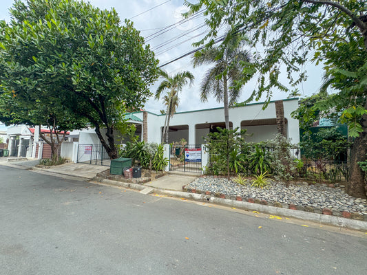 Bungalow for sale in Merville Park (Executive Area), Parañaque