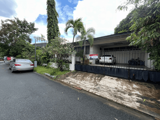 Big Property in Merville Park (Executive Area), Parañaque