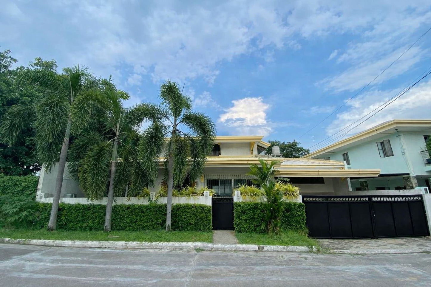 House in Merville Park (Executive Area), Parañaque